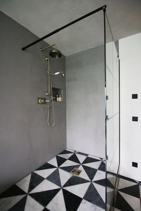 Appartement Luxus Societe An Der Spree Berlijn